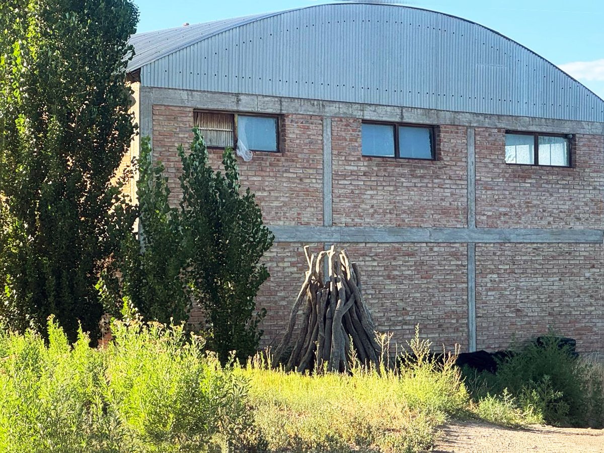 🍑 Finca Frutícola Productiva con Infraestructura y Maquinaria Completa